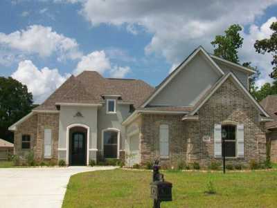 Home For Sale in Haughton, Louisiana