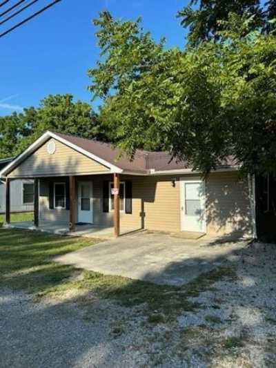 Home For Sale in Whitley City, Kentucky