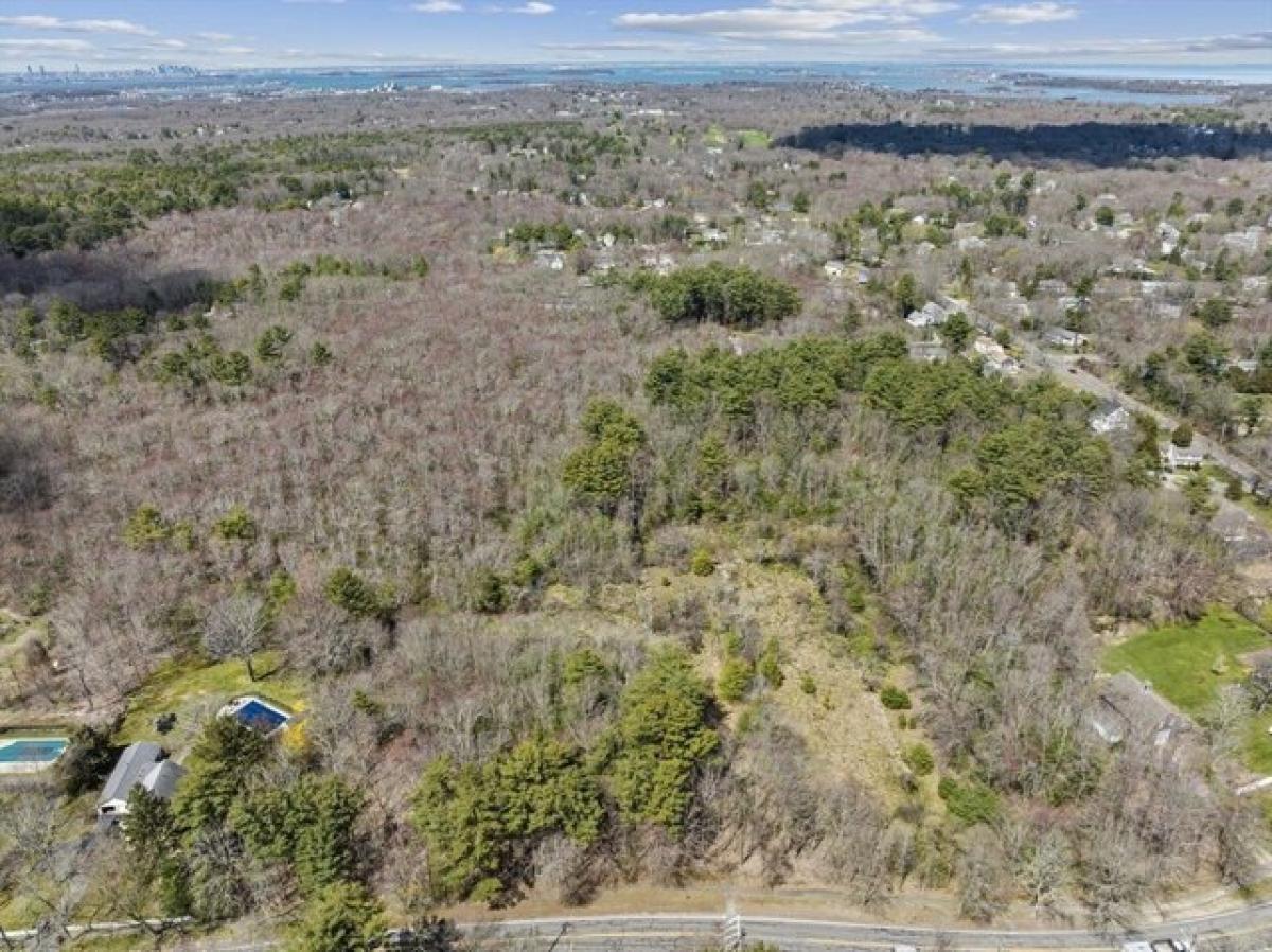 Picture of Residential Land For Sale in Hingham, Massachusetts, United States