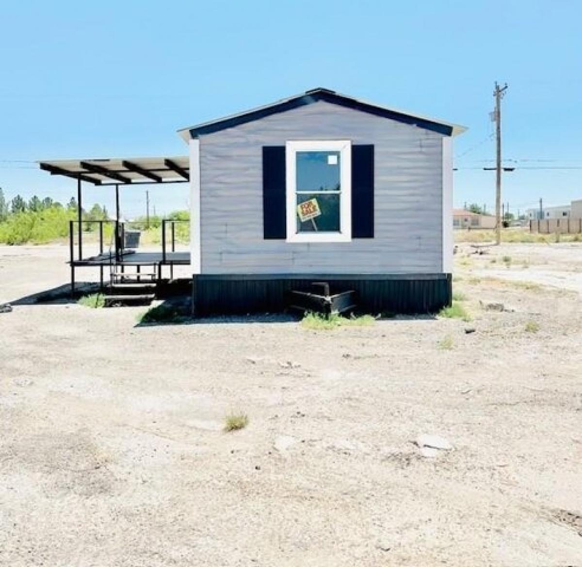 Picture of Home For Sale in Pecos, Texas, United States