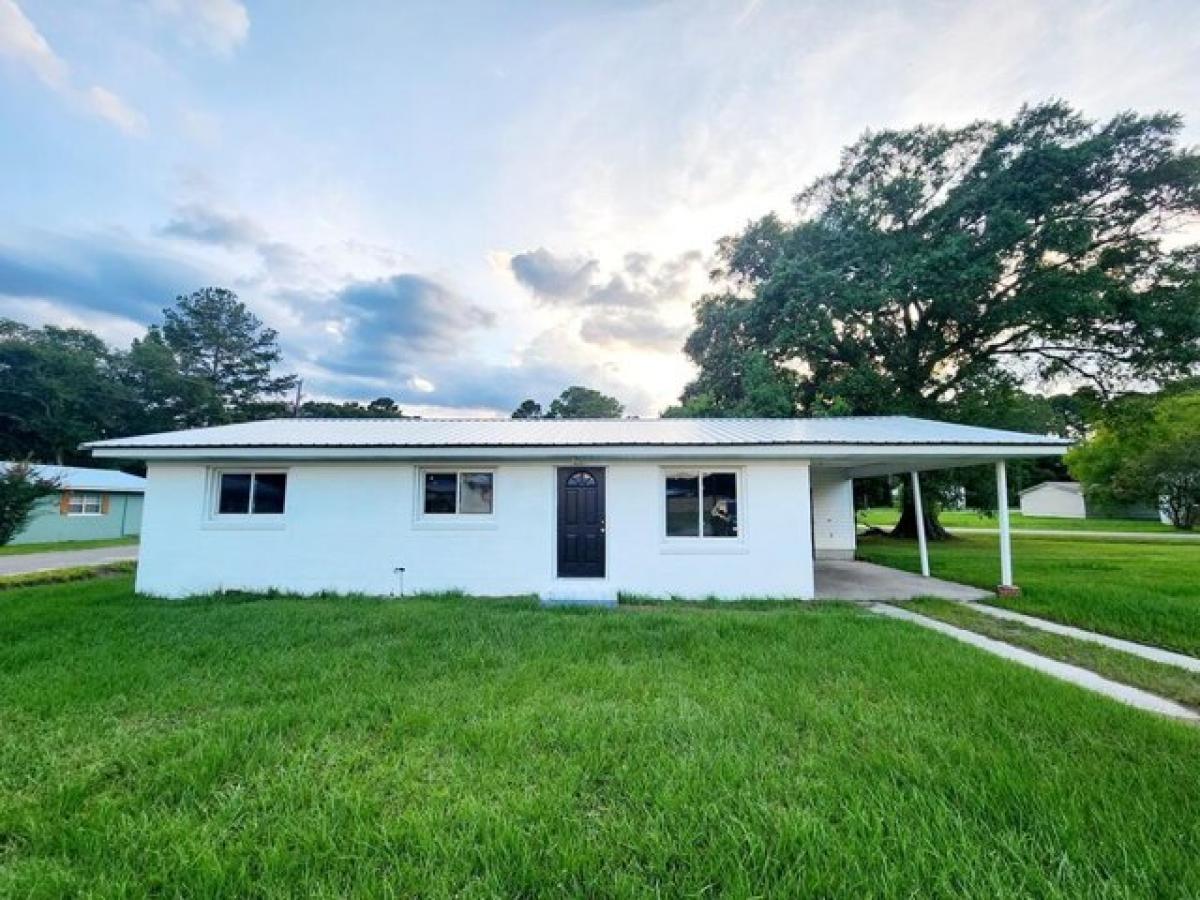 Picture of Home For Sale in Nashville, Georgia, United States