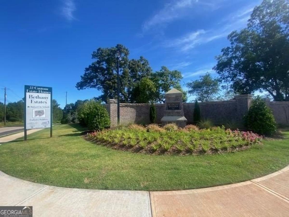 Picture of Residential Land For Sale in Buford, Georgia, United States