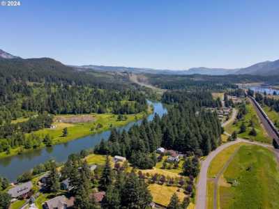 Home For Sale in North Bonneville, Washington