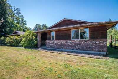 Home For Sale in Roy, Washington