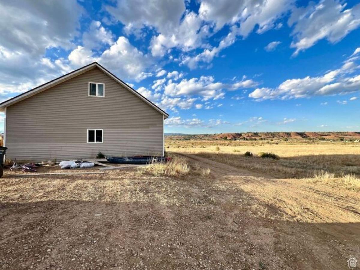 Picture of Home For Sale in Roosevelt, Utah, United States