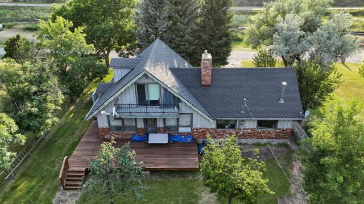 Picture of Home For Sale in Cascade, Montana, United States