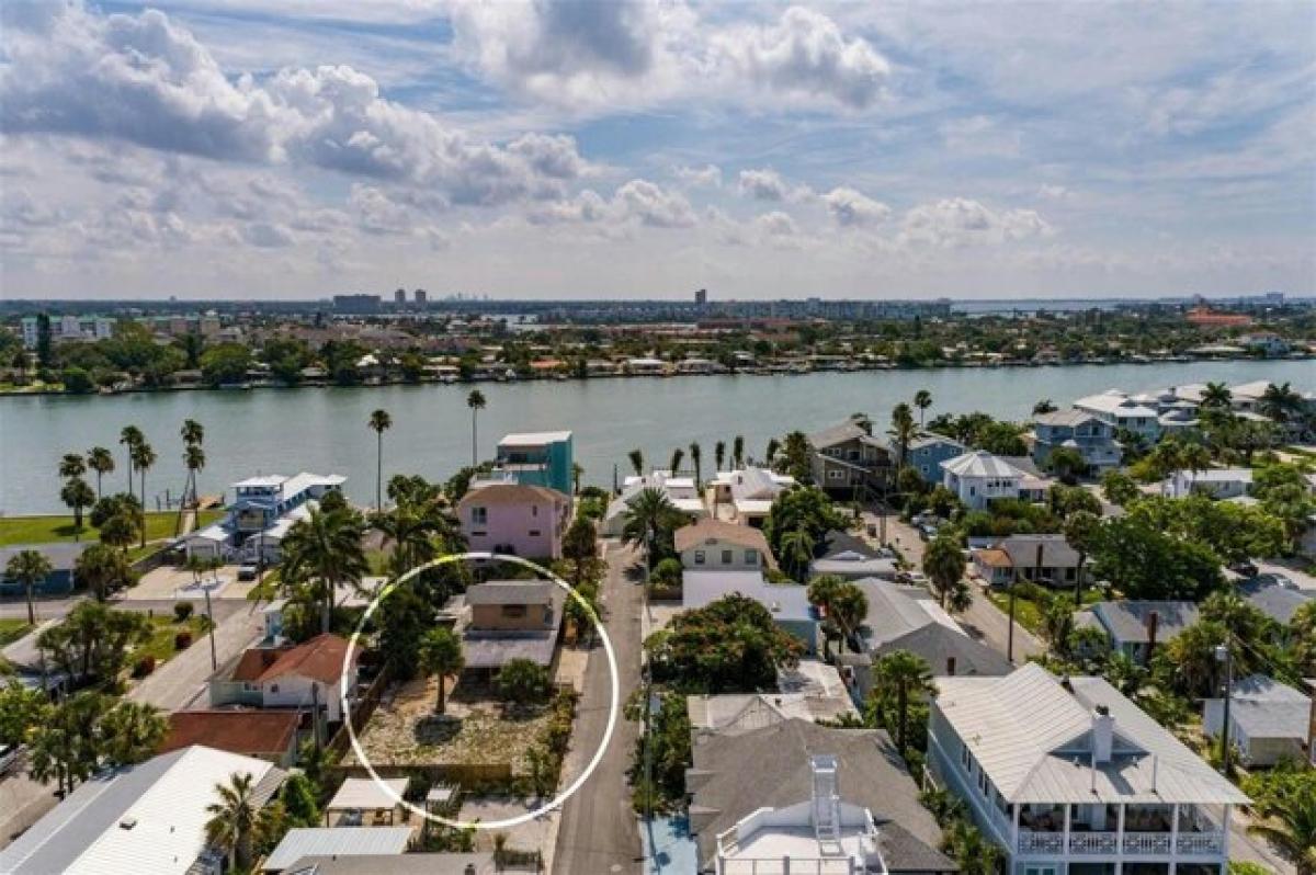 Picture of Residential Land For Sale in Treasure Island, Florida, United States