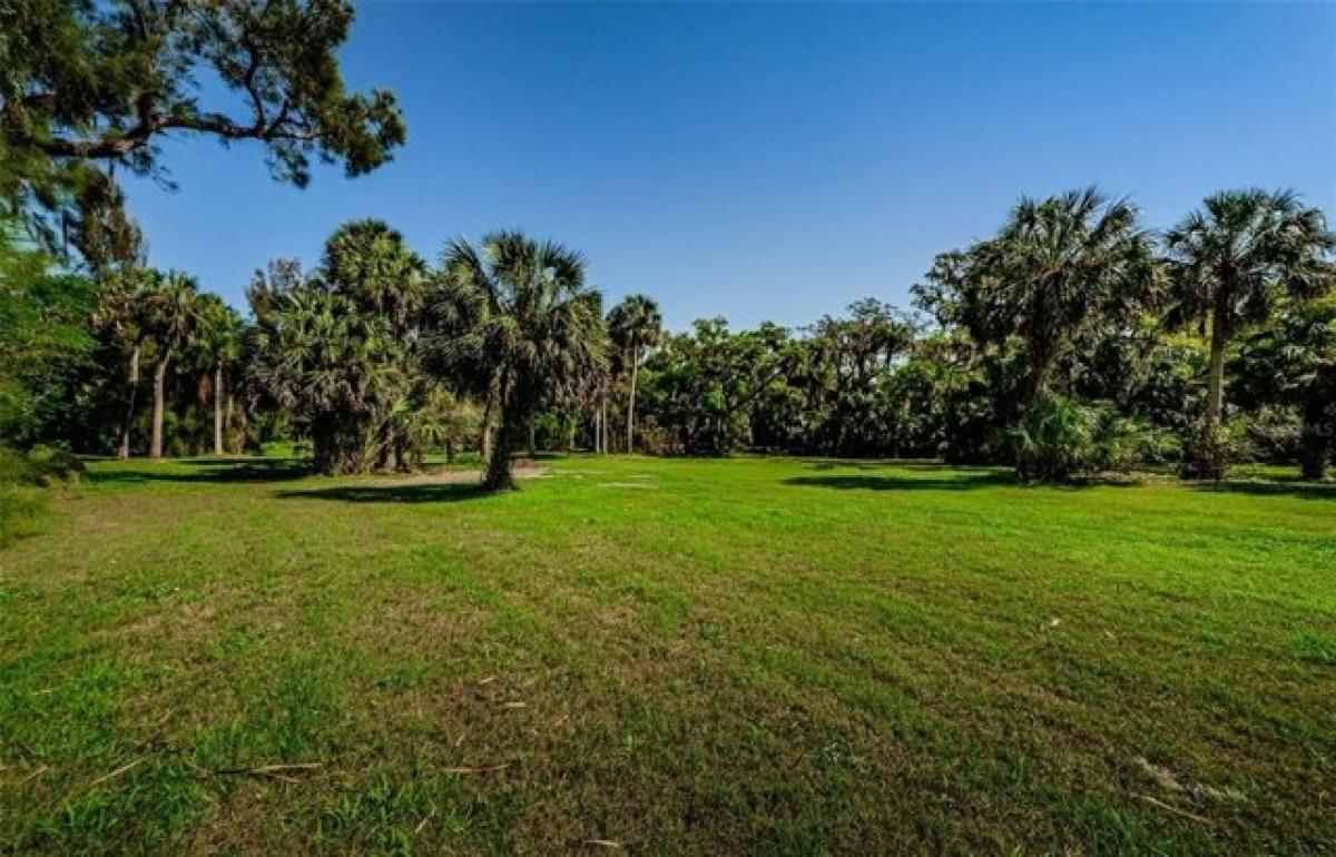 Picture of Residential Land For Sale in Port Richey, Florida, United States