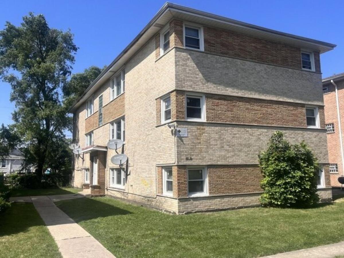 Picture of Home For Sale in Blue Island, Illinois, United States