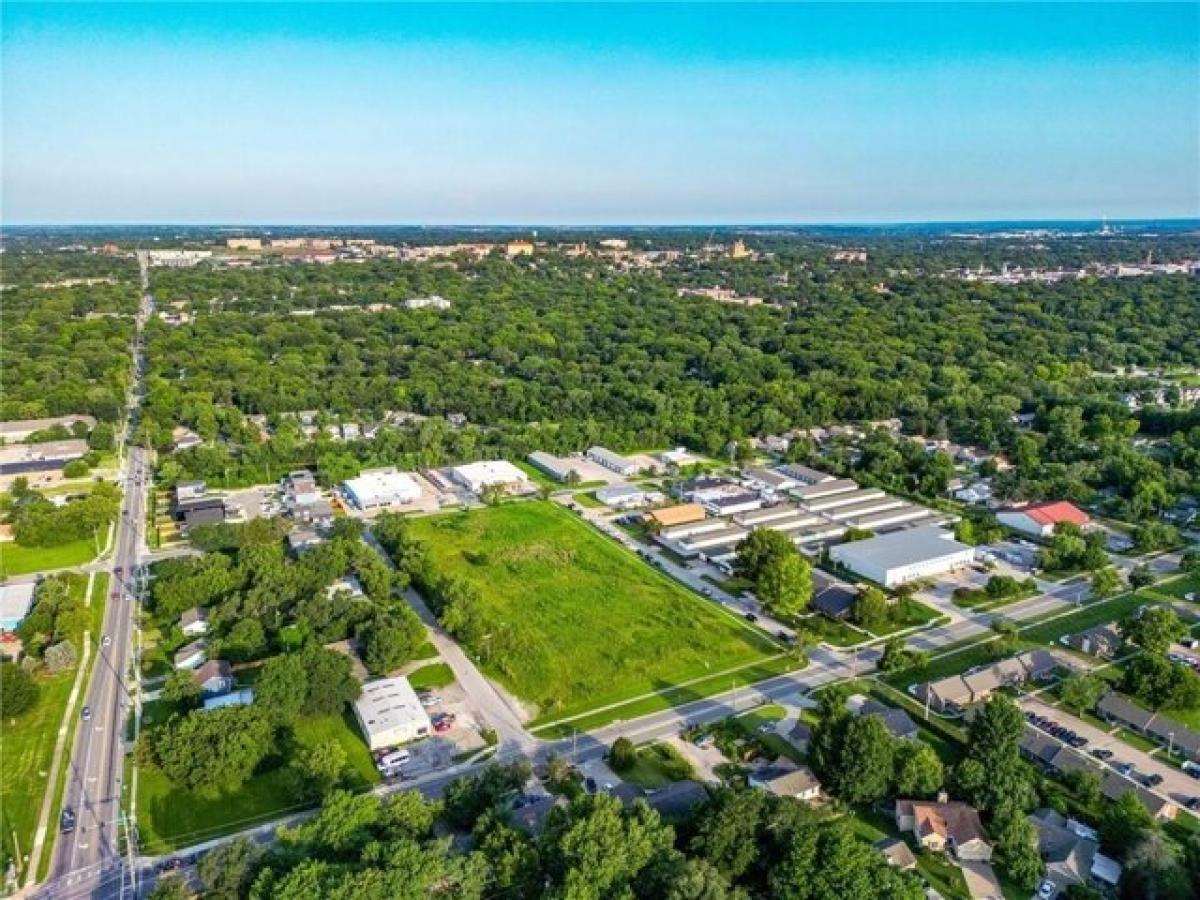 Picture of Residential Land For Sale in Lawrence, Kansas, United States