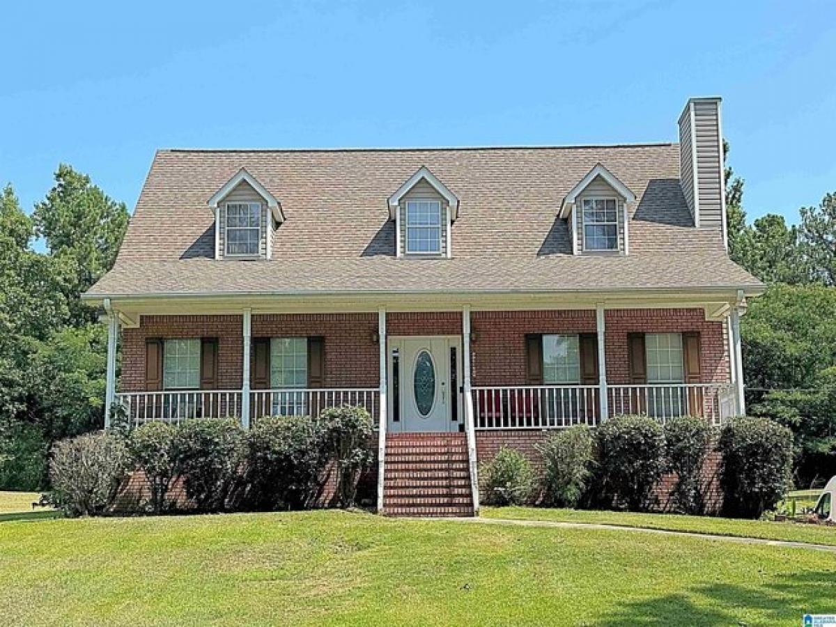 Picture of Home For Sale in Hueytown, Alabama, United States