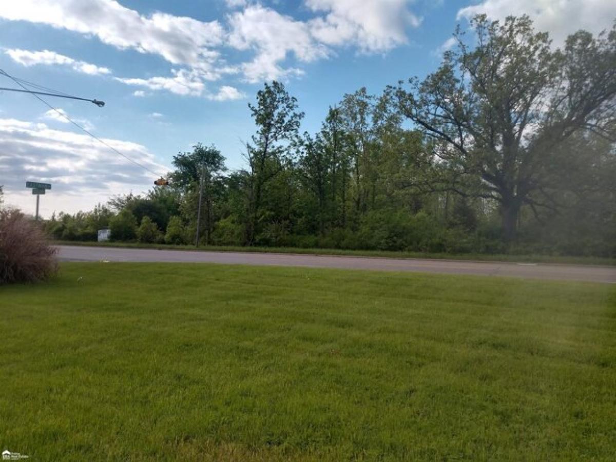 Picture of Residential Land For Sale in Flushing, Michigan, United States