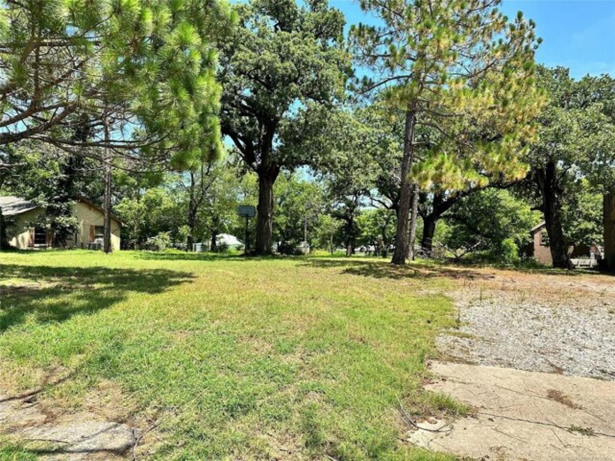 Picture of Residential Land For Sale in Ardmore, Oklahoma, United States