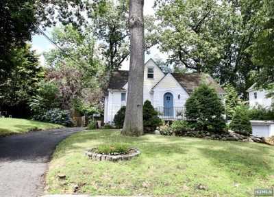 Home For Rent in Ridgewood, New Jersey