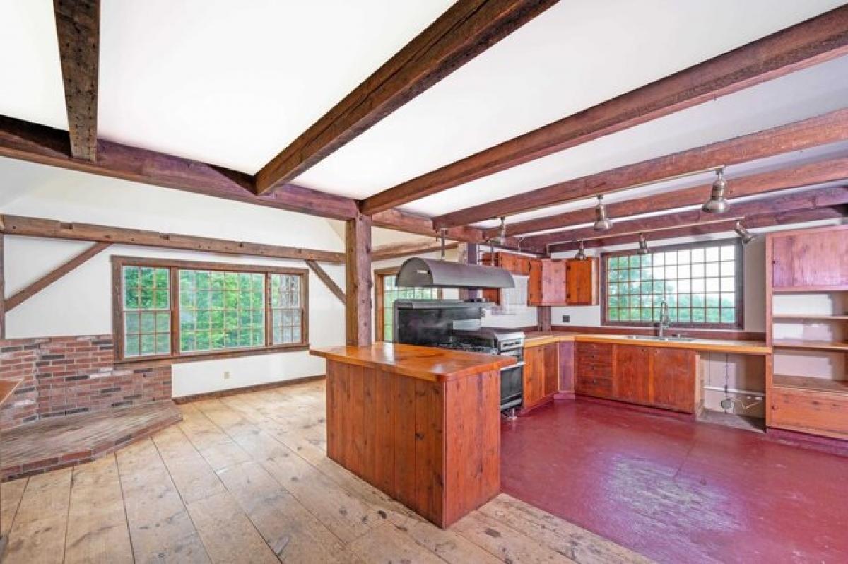 Picture of Home For Sale in Woodstock, Vermont, United States