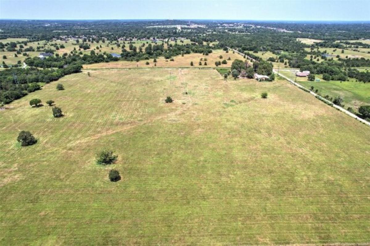 Picture of Residential Land For Sale in Muskogee, Oklahoma, United States