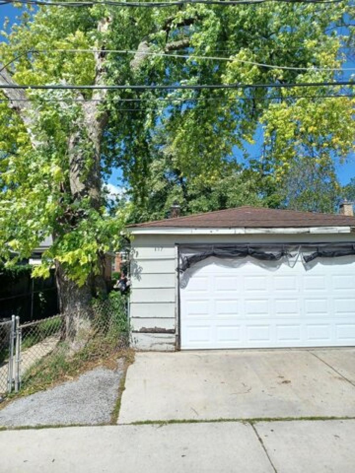 Picture of Home For Sale in Bellwood, Illinois, United States