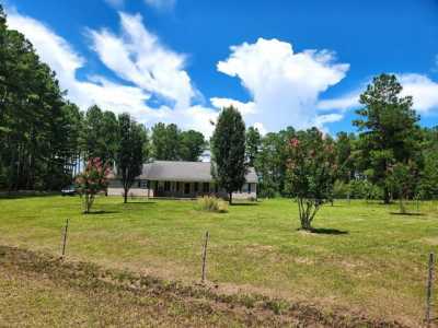 Home For Sale in Broxton, Georgia