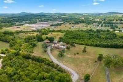 Home For Sale in Watertown, Tennessee