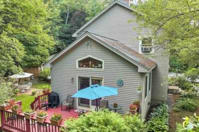 Home For Sale in Hartford, Vermont