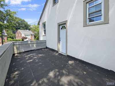 Home For Sale in Tenafly, New Jersey