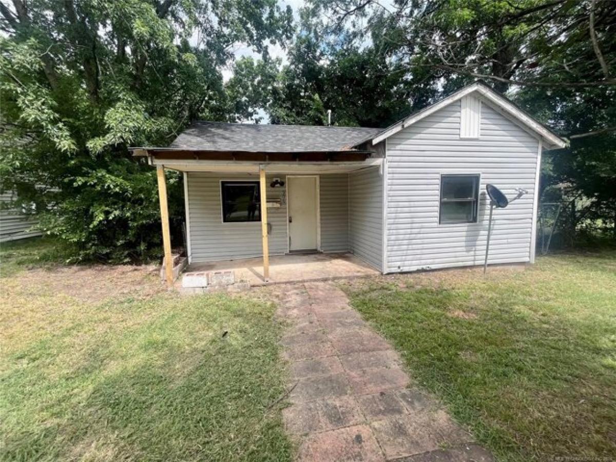 Picture of Home For Sale in Henryetta, Oklahoma, United States