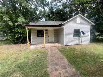 Home For Sale in Henryetta, Oklahoma