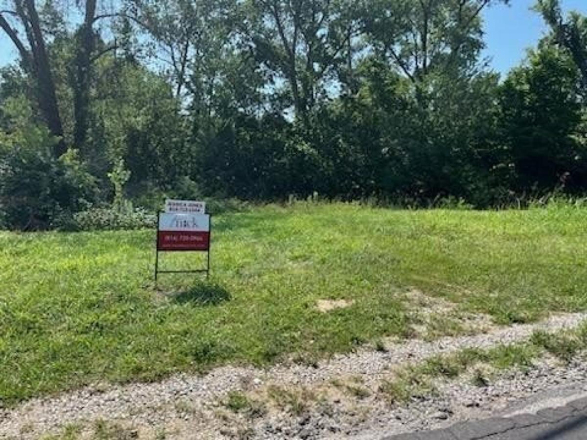 Picture of Residential Land For Sale in Edwardsville, Kansas, United States