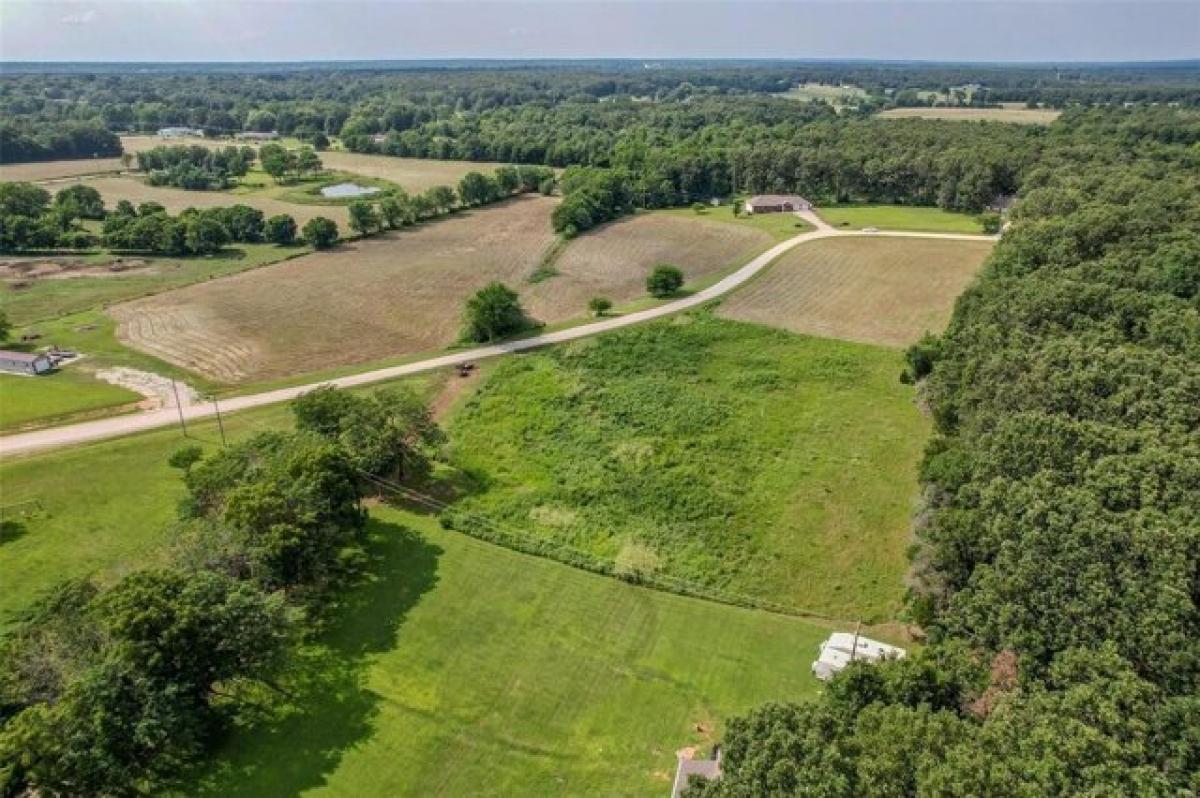 Picture of Residential Land For Sale in Lebanon, Missouri, United States