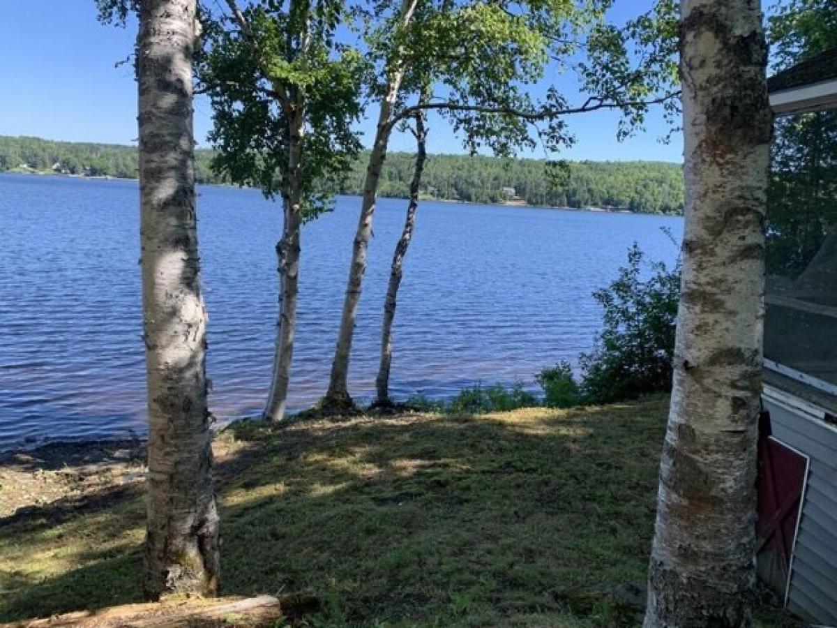 Picture of Home For Sale in Eagle Lake, Maine, United States