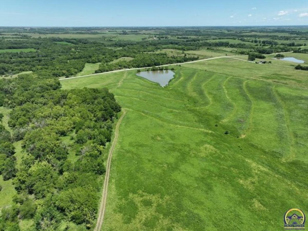 Picture of Residential Land For Sale in Eskridge, Kansas, United States