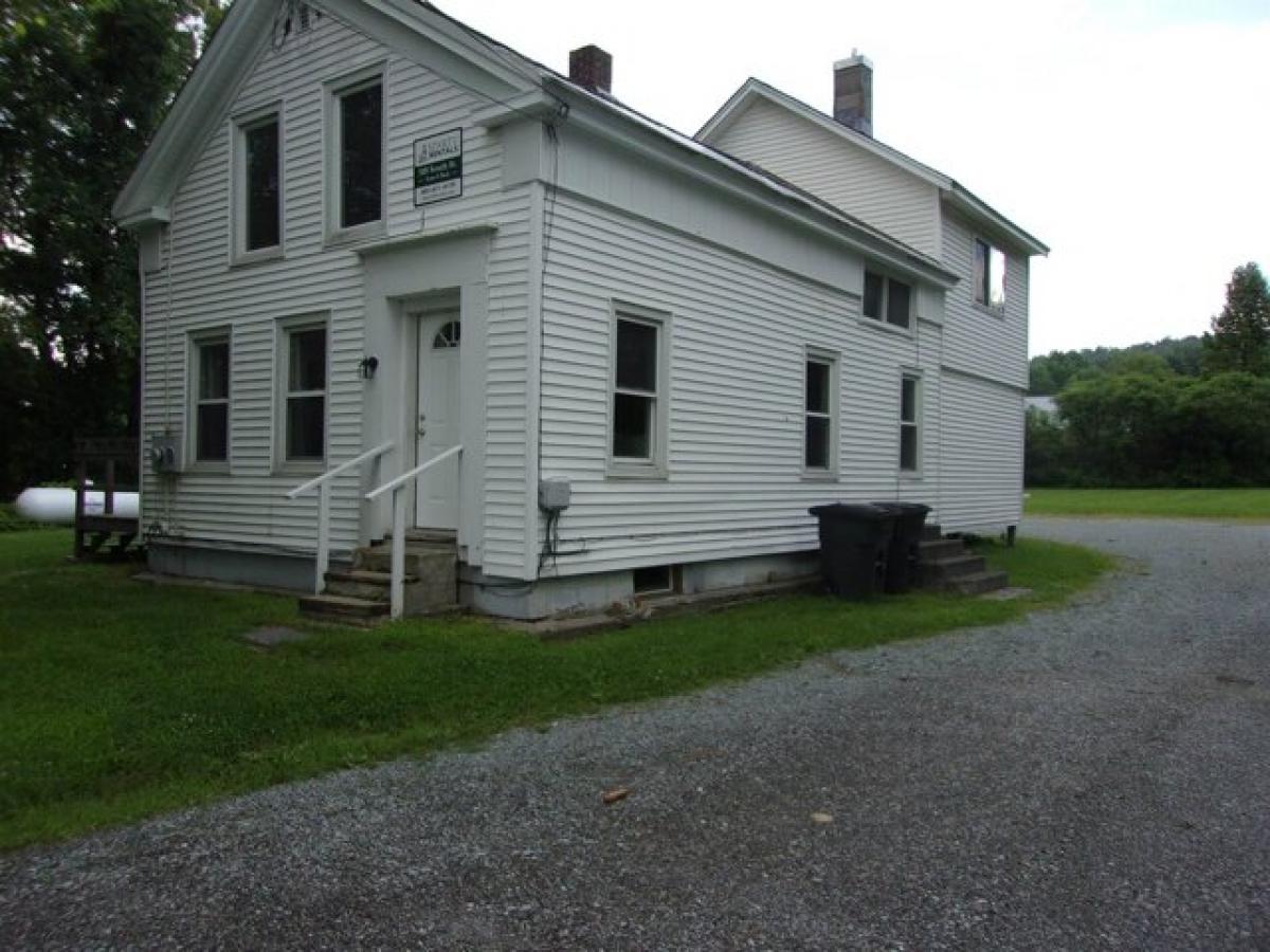 Picture of Home For Sale in Castleton, Vermont, United States