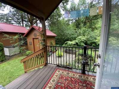 Home For Sale in Turner, Oregon