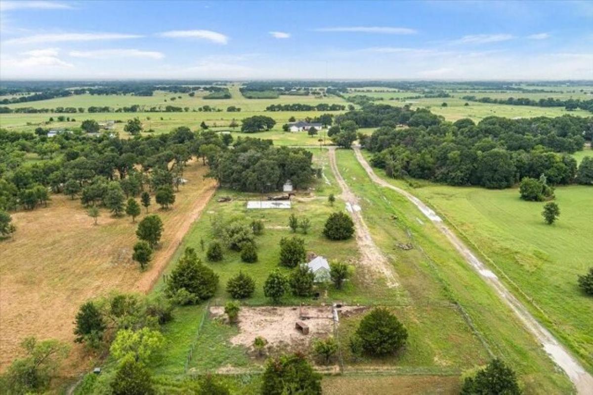 Picture of Residential Land For Sale in West, Texas, United States