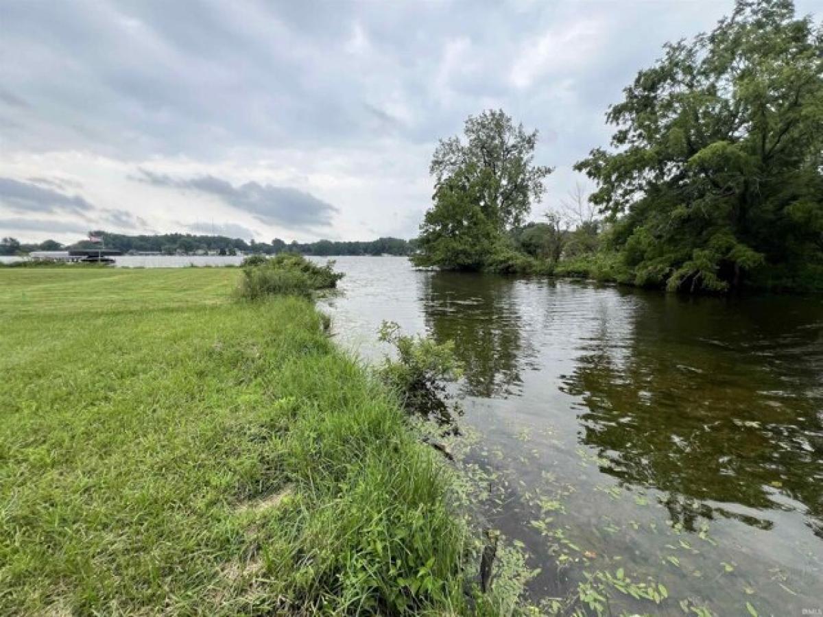 Picture of Residential Land For Sale in Warsaw, Indiana, United States