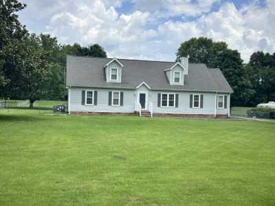 Home For Sale in Rockvale, Tennessee