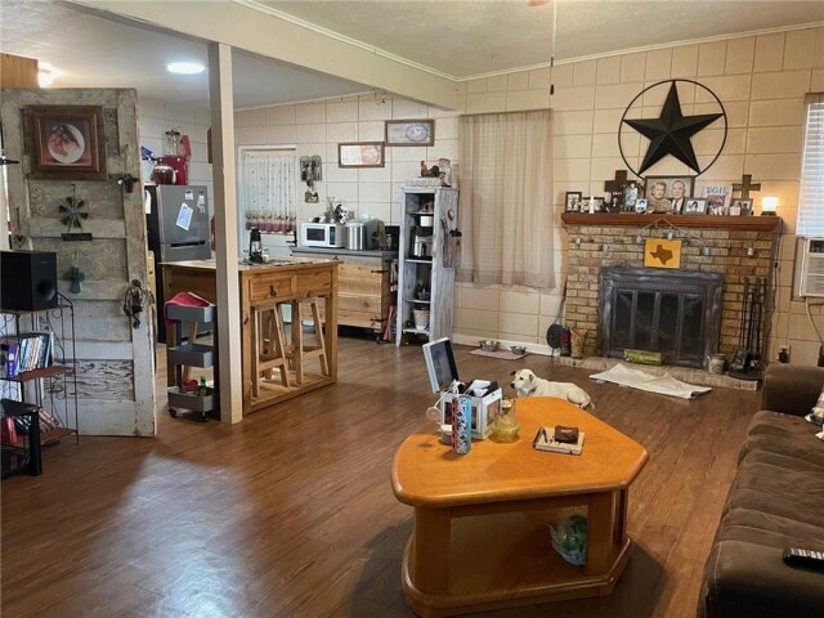 Picture of Home For Sale in Sandia, Texas, United States