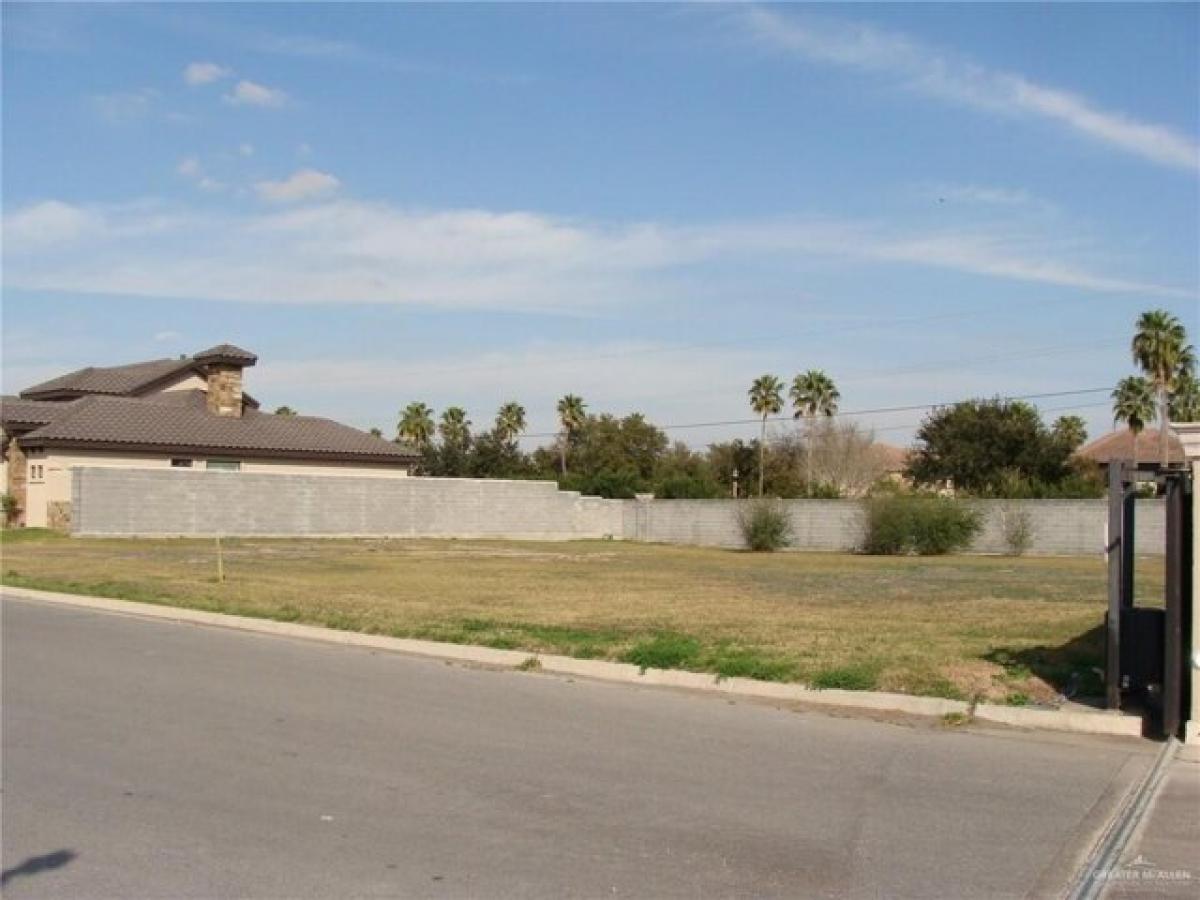 Picture of Residential Land For Sale in McAllen, Texas, United States