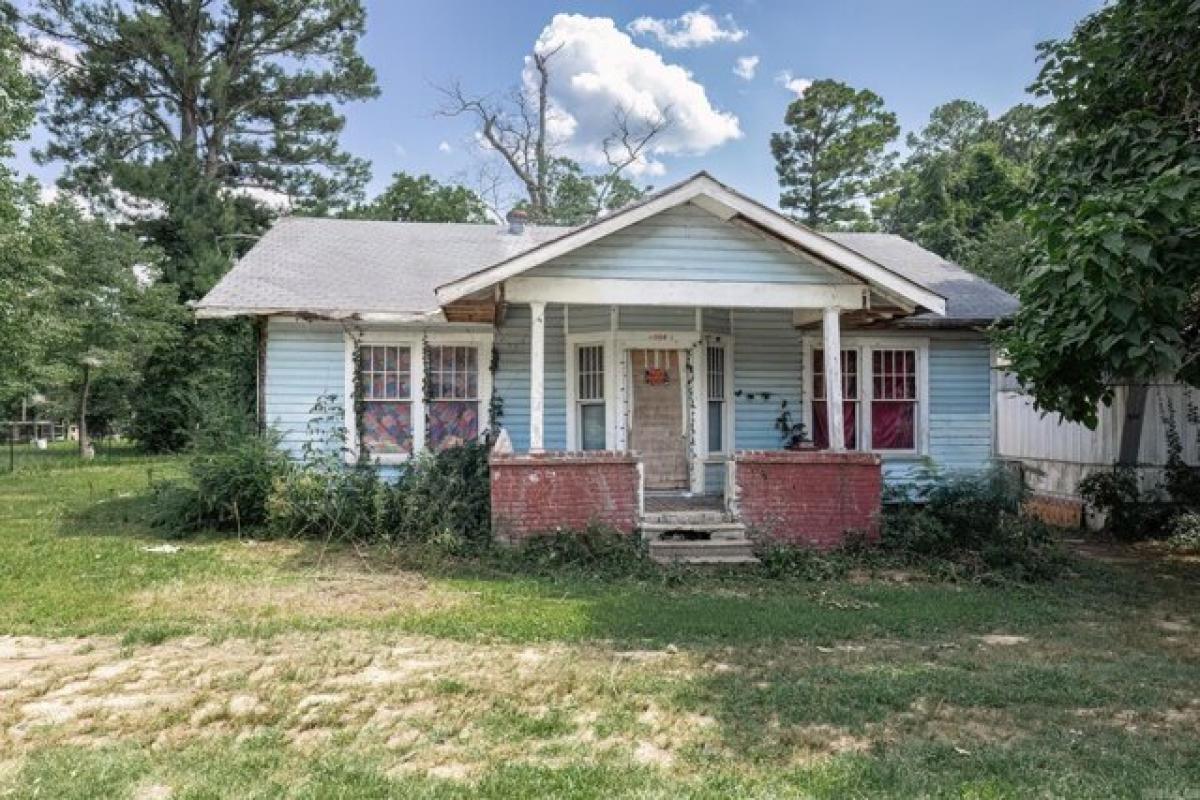 Picture of Home For Sale in Gurdon, Arkansas, United States