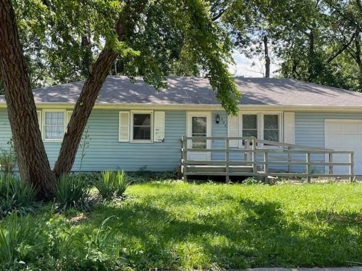 Picture of Home For Sale in Lathrop, Missouri, United States