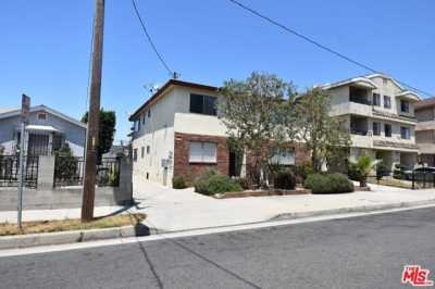 Home For Sale in Hawthorne, California