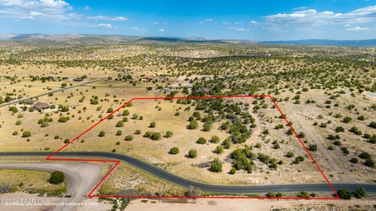 Picture of Residential Land For Sale in Paulden, Arizona, United States