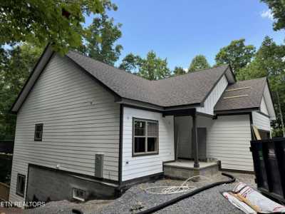 Home For Sale in Seymour, Tennessee