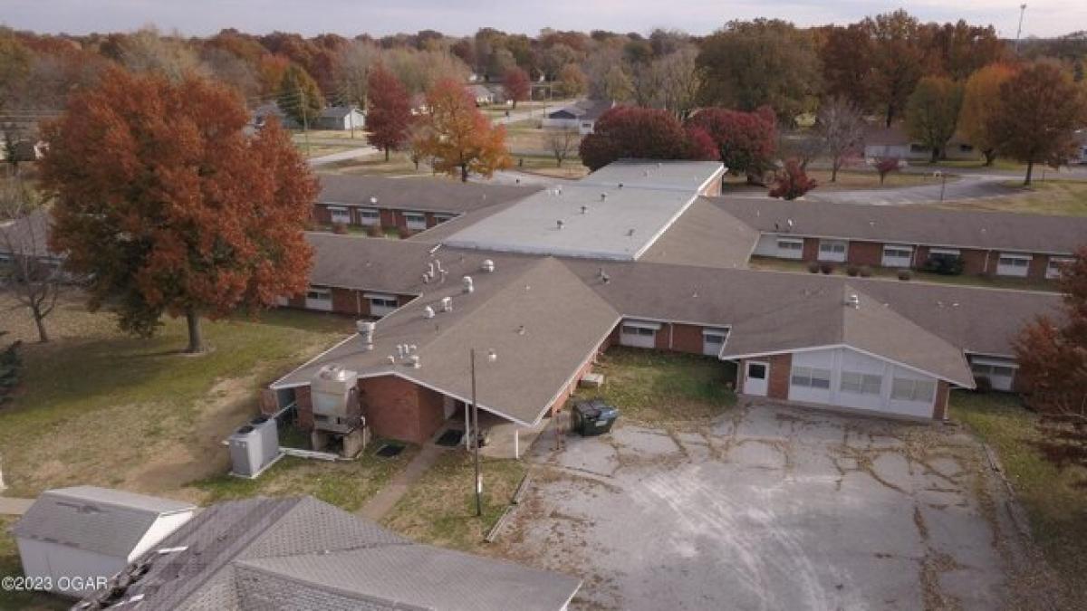 Picture of Home For Sale in Girard, Kansas, United States