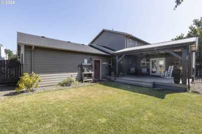 Home For Sale in Dallas, Oregon