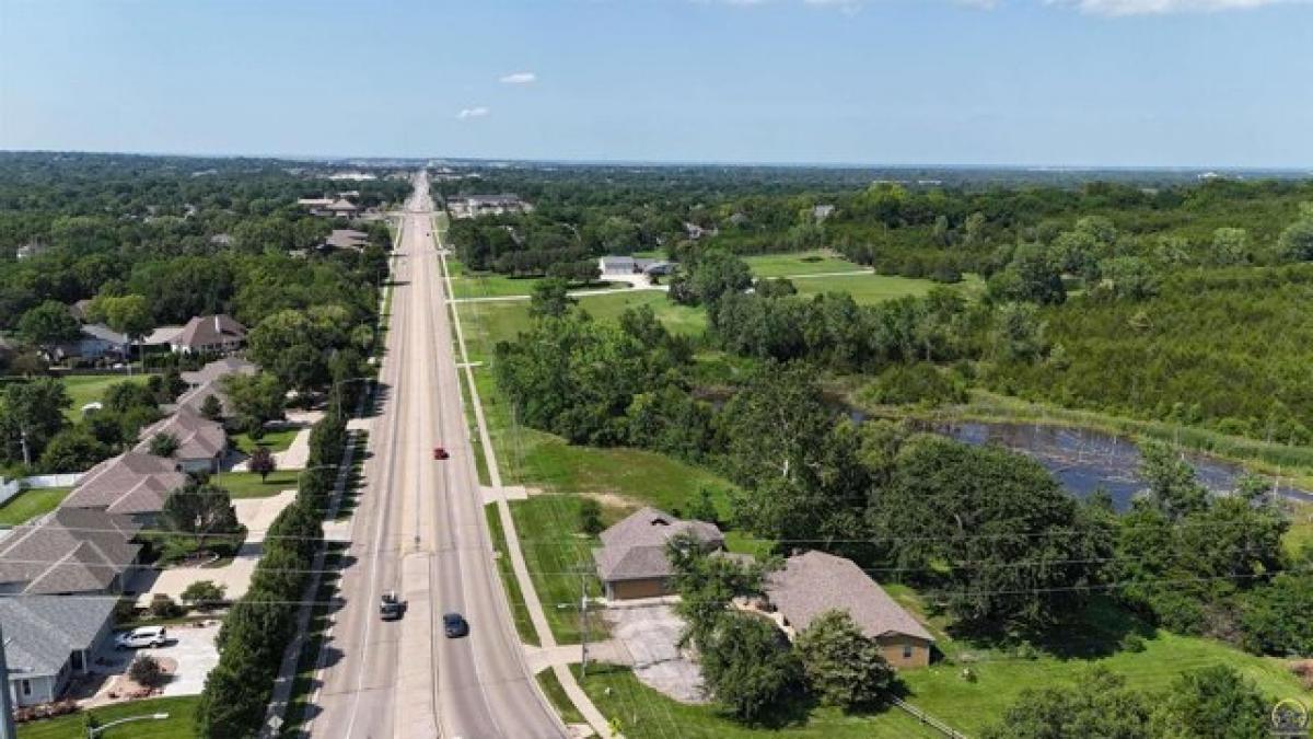 Picture of Residential Land For Sale in Topeka, Kansas, United States