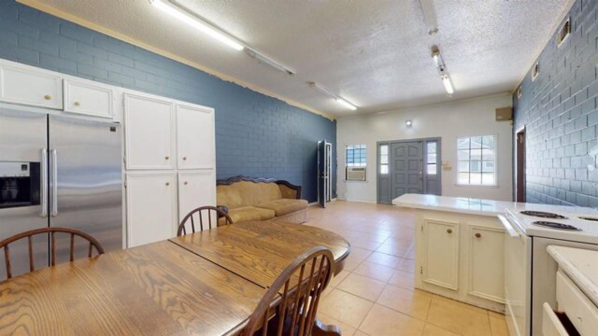 Picture of Home For Sale in Buna, Texas, United States