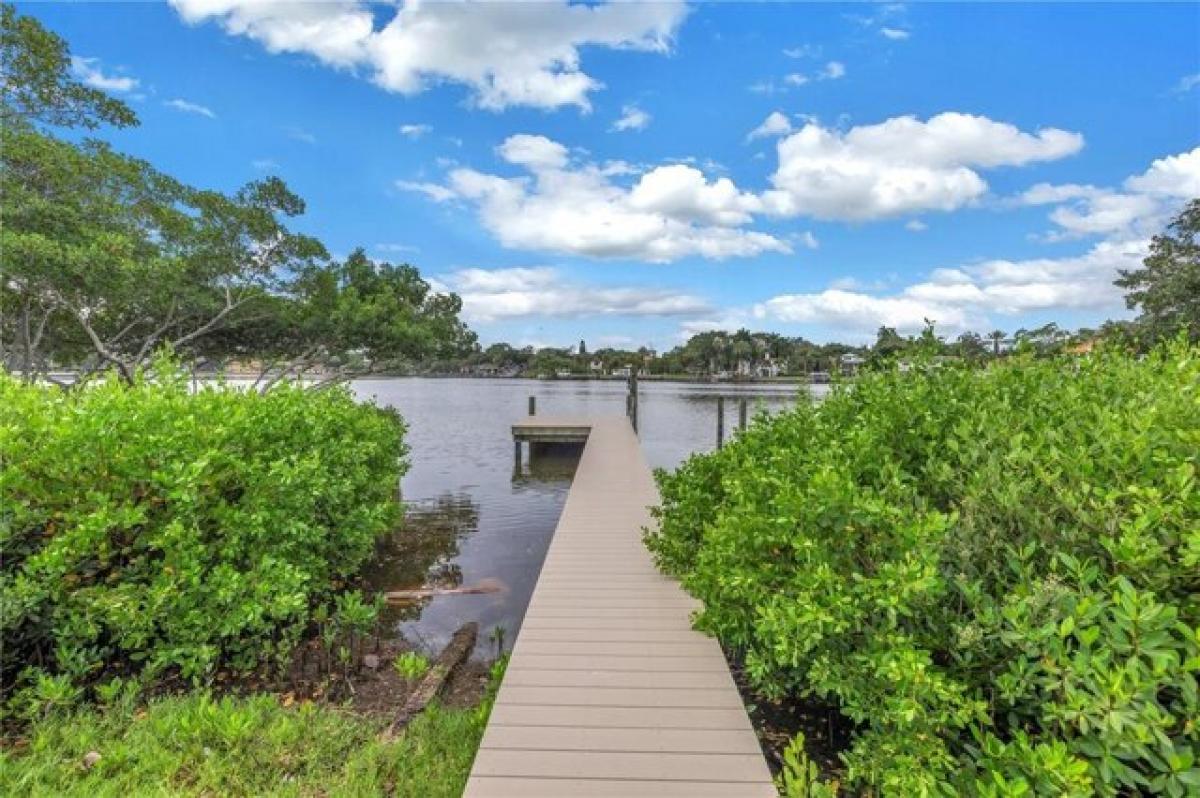 Picture of Residential Land For Sale in Saint Petersburg, Florida, United States