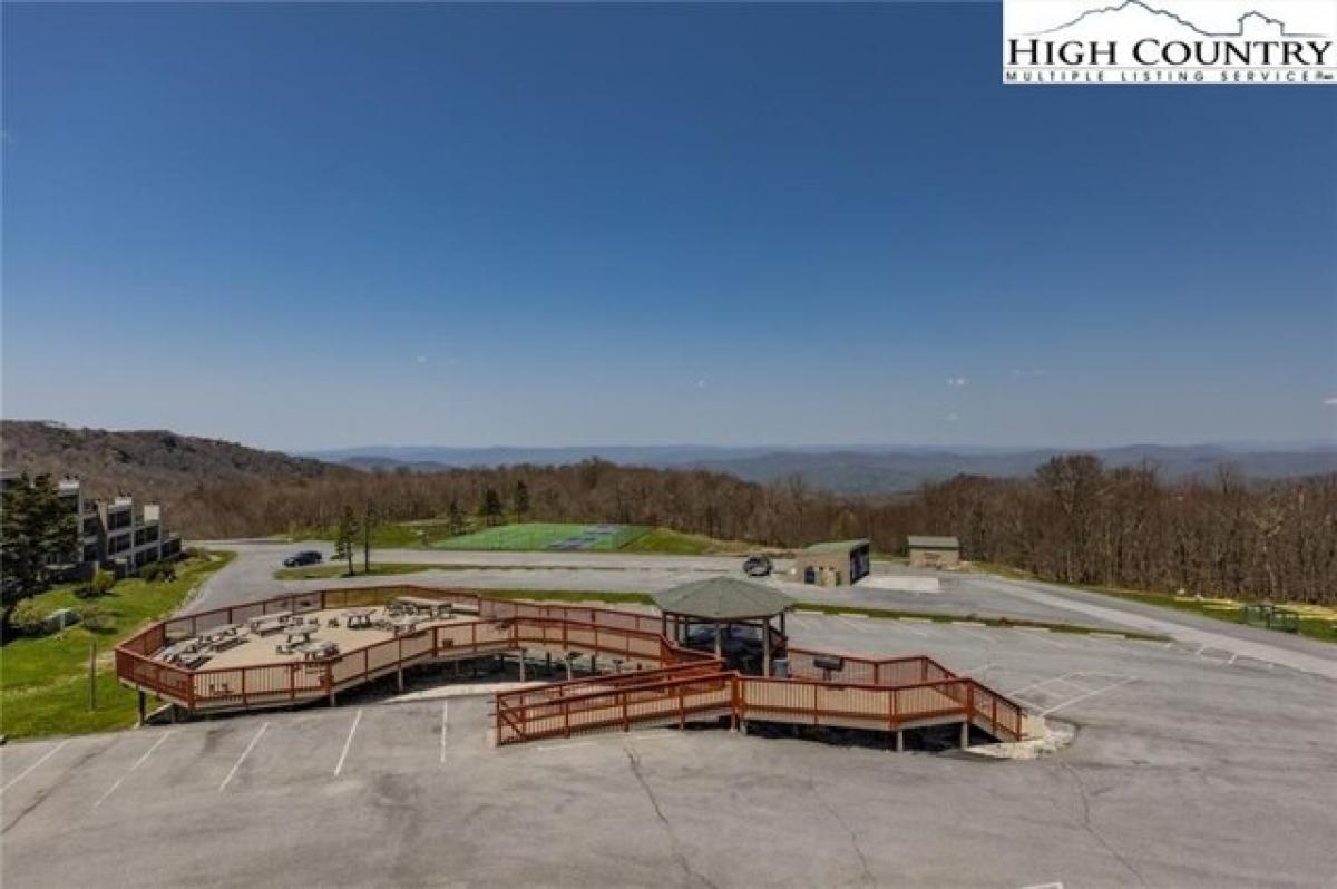 Picture of Home For Sale in Beech Mountain, North Carolina, United States