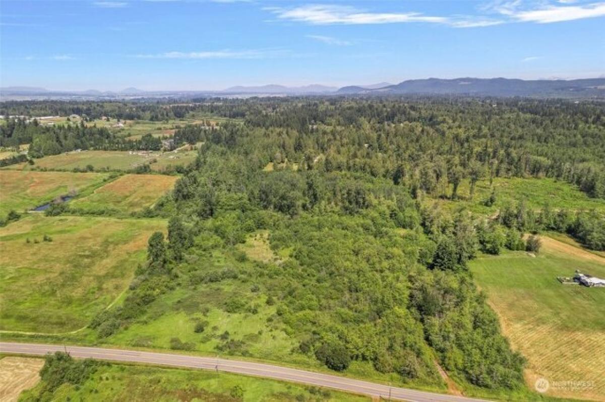 Picture of Residential Land For Sale in Stanwood, Washington, United States